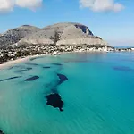 بيت للعطل Ashur