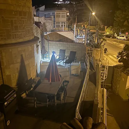 Ashur Dom wakacyjny Mondello